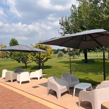Appartamento "Casa Vacanze Corte Ara Decima" Sona Exteriör bild