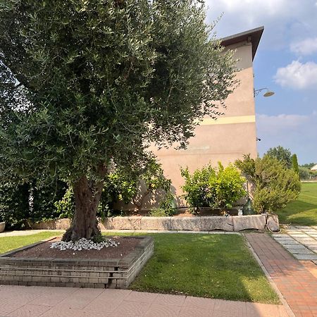 Appartamento "Casa Vacanze Corte Ara Decima" Sona Exteriör bild