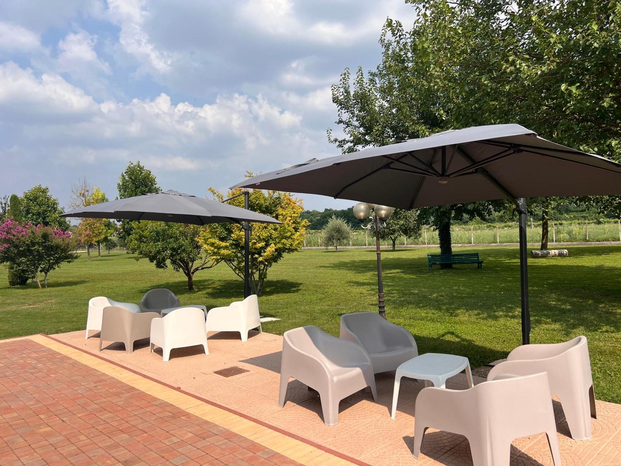 Appartamento "Casa Vacanze Corte Ara Decima" Sona Exteriör bild