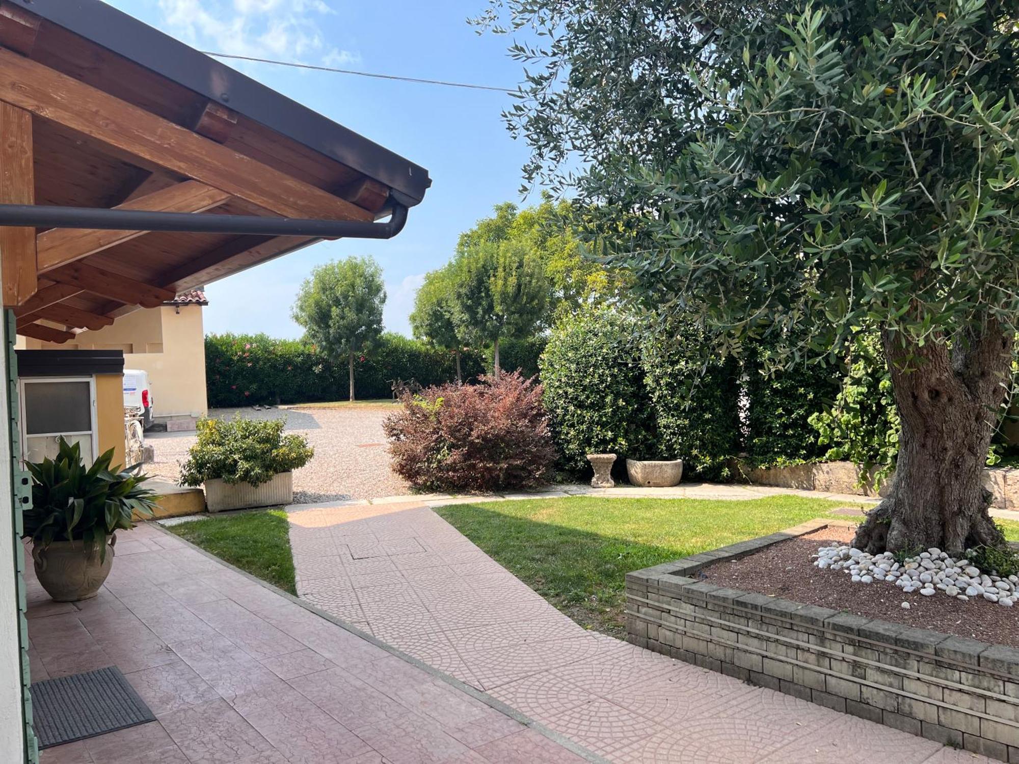 Appartamento "Casa Vacanze Corte Ara Decima" Sona Exteriör bild