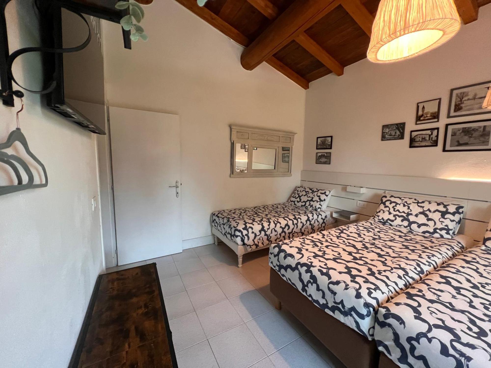 Appartamento "Casa Vacanze Corte Ara Decima" Sona Exteriör bild