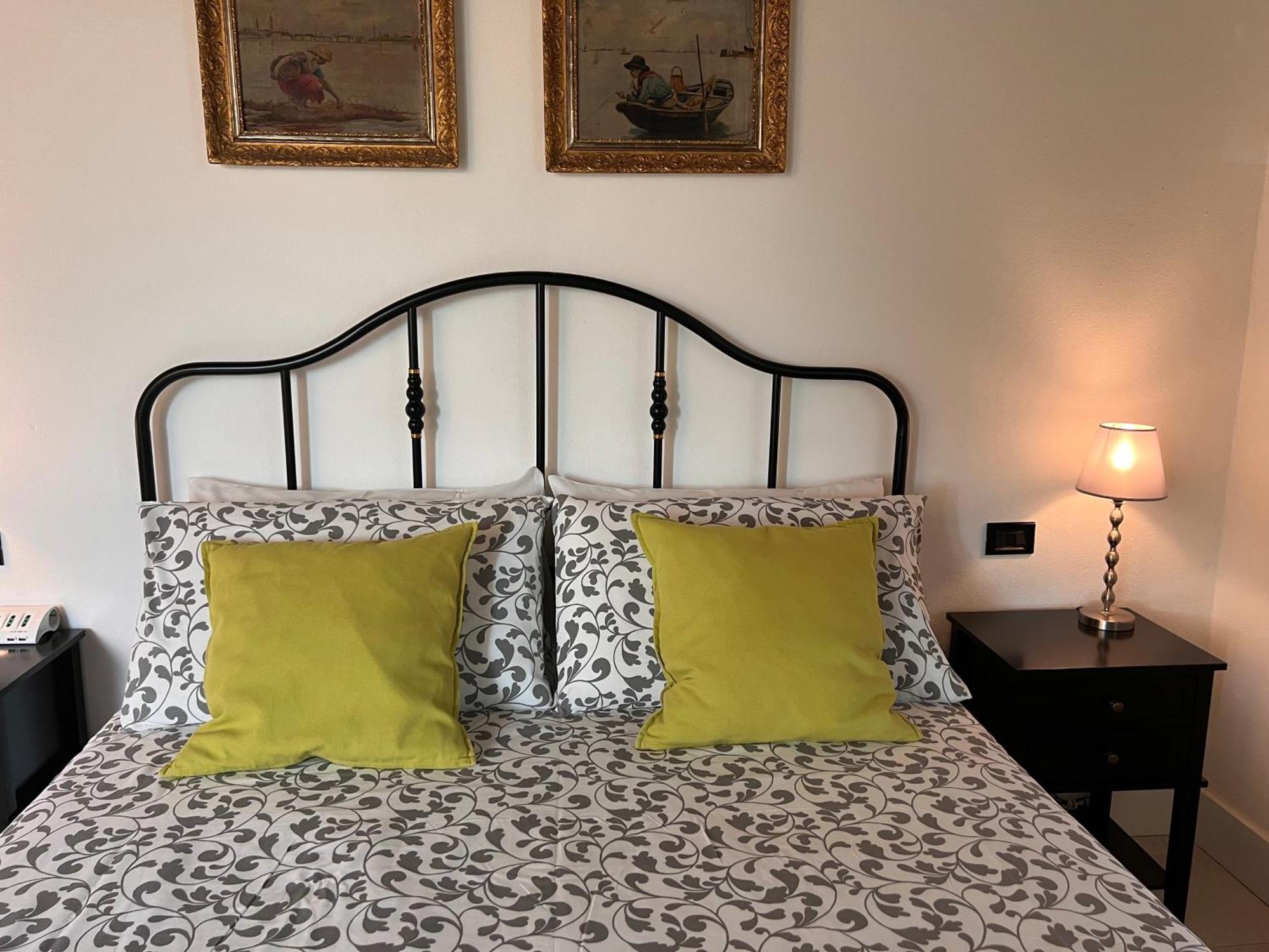 Appartamento "Casa Vacanze Corte Ara Decima" Sona Exteriör bild