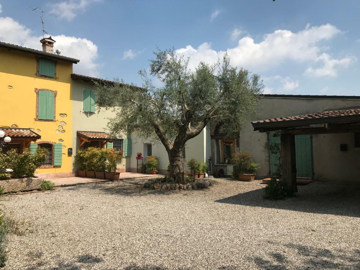 Appartamento "Casa Vacanze Corte Ara Decima" Sona Exteriör bild