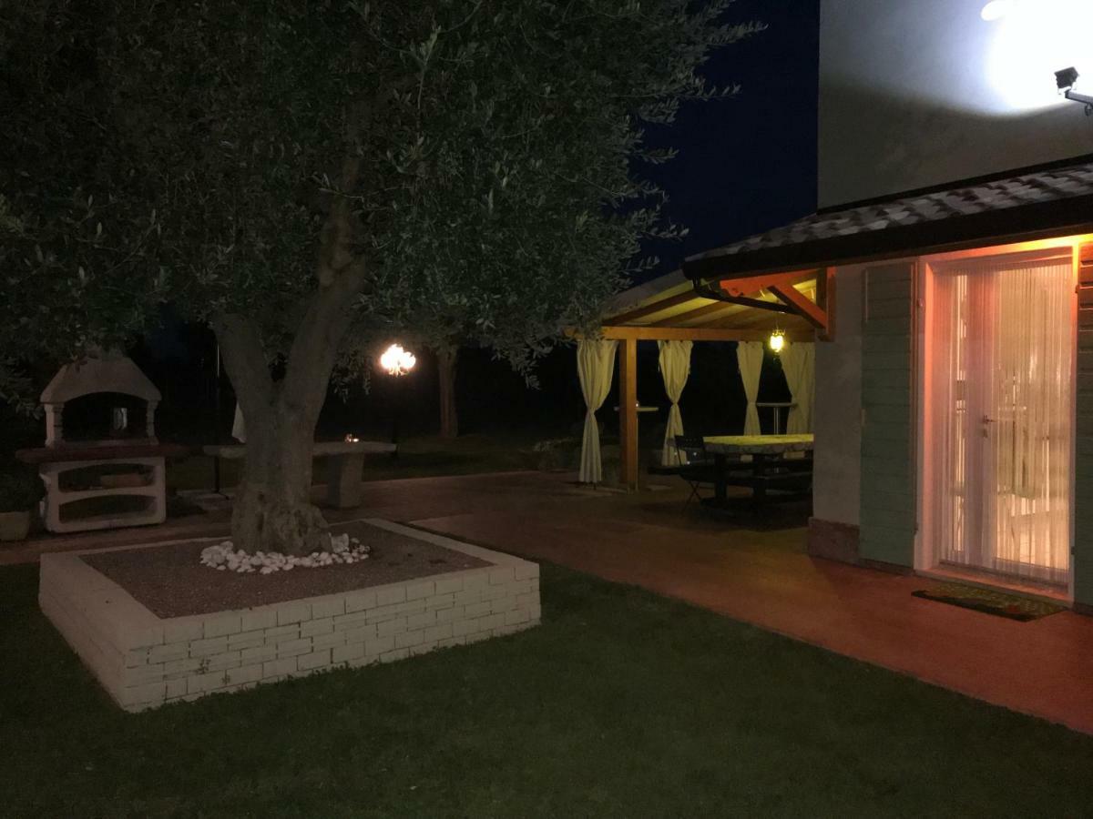 Appartamento "Casa Vacanze Corte Ara Decima" Sona Exteriör bild