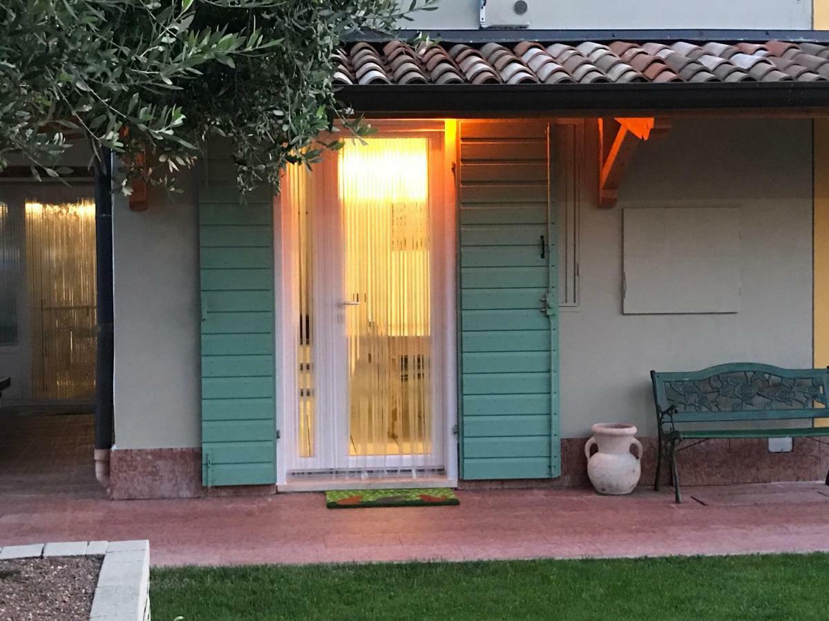 Appartamento "Casa Vacanze Corte Ara Decima" Sona Exteriör bild