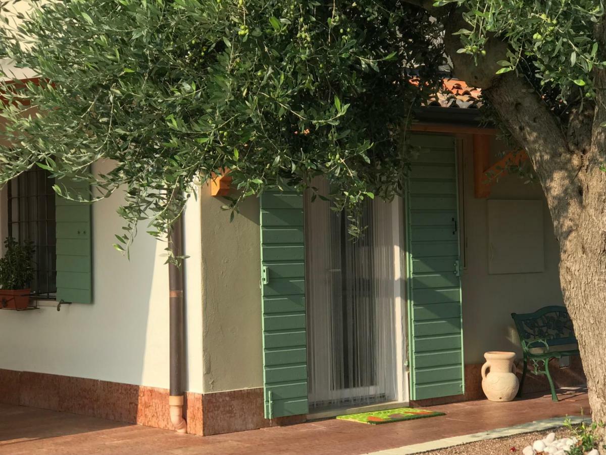 Appartamento "Casa Vacanze Corte Ara Decima" Sona Exteriör bild